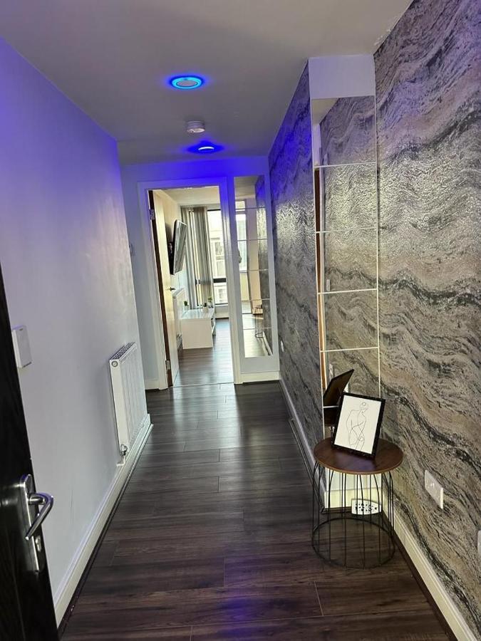 Luxury 9Ine Beautiful Bull Ring Apartment Free Parking Birmingham Eksteriør bilde